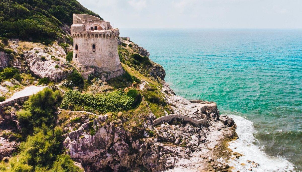 Escursione tra cielo e mare sul promontorio del Circeo Escursione tra cielo e mare sul promontorio del Circeo desktop picture