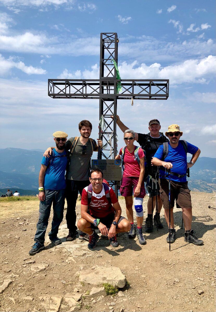 Trekking dal lago Calamone al Monte Ventasso con Pranzo in rifugio Trekking dal lago Calamone al Monte Ventasso con Pranzo in rifugio desktop picture
