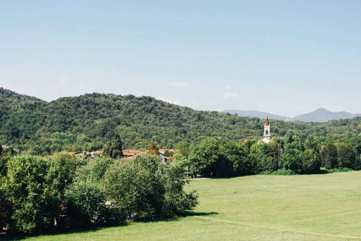 Trekking alle porte di Torino: camminata tra gli ex ghiacciai Trekking alle porte di Torino: camminata tra gli ex ghiacciai desktop picture