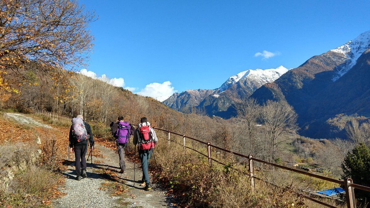 Trekking ‘’al contrario’’ in Val d’Ayas: gli scenari delle 8 montagne Trekking ‘’al contrario’’ in Val d’Ayas: gli scenari delle 8 montagne desktop picture