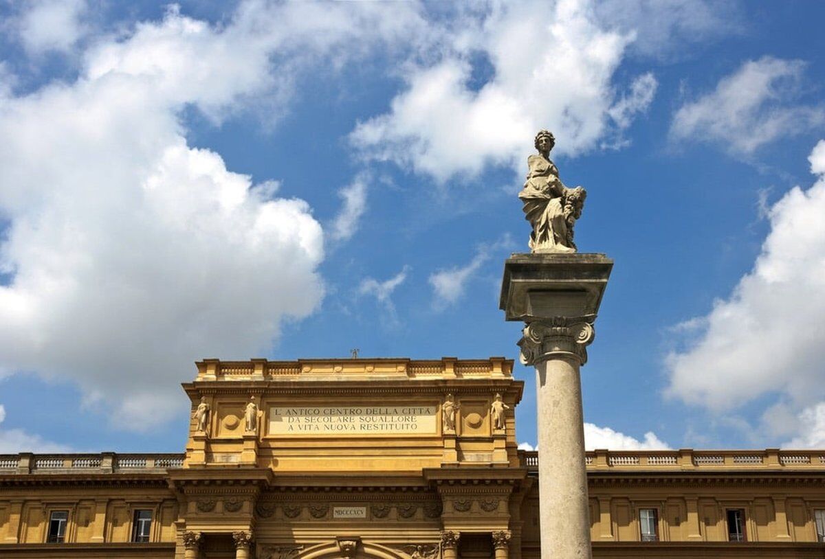 Passeggiata a Florentia: la Firenze romana di ieri e oggi desktop picture