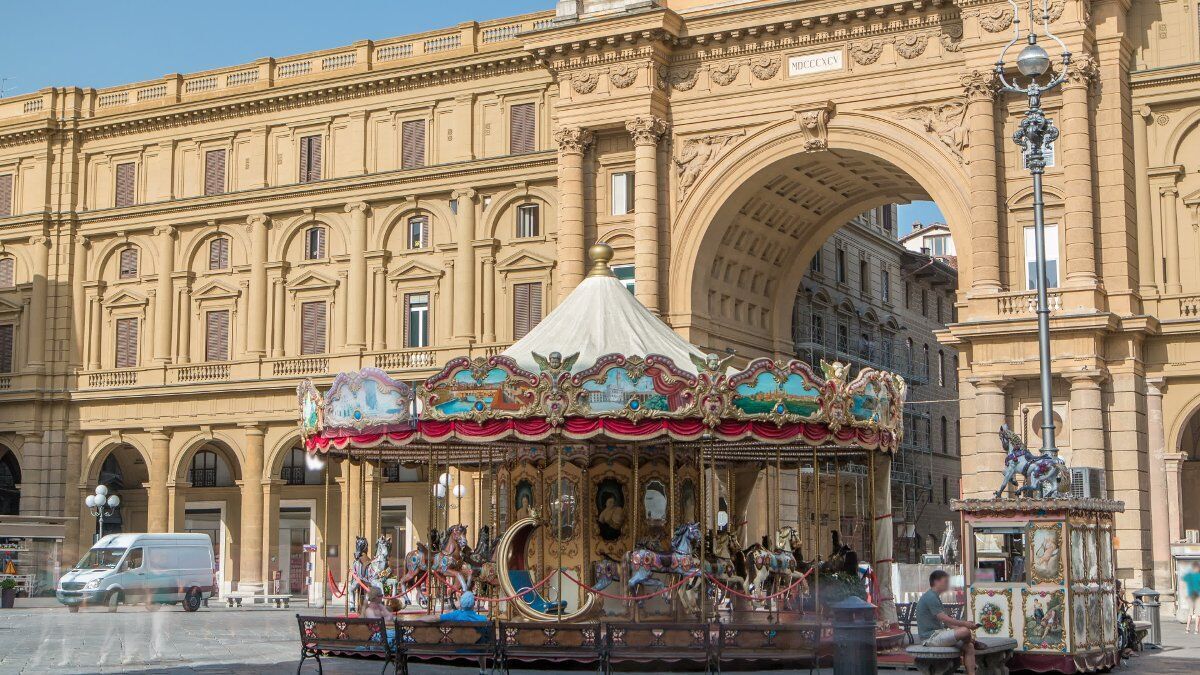 Passeggiata a Florentia: la Firenze romana di ieri e oggi desktop picture