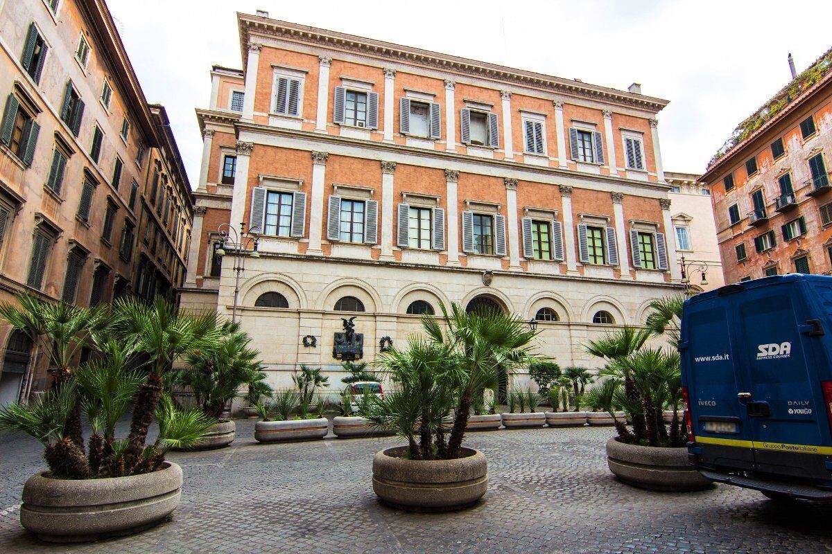 Tour tematico a Roma: Romanzo criminale Tour tematico a Roma: Romanzo criminale desktop picture