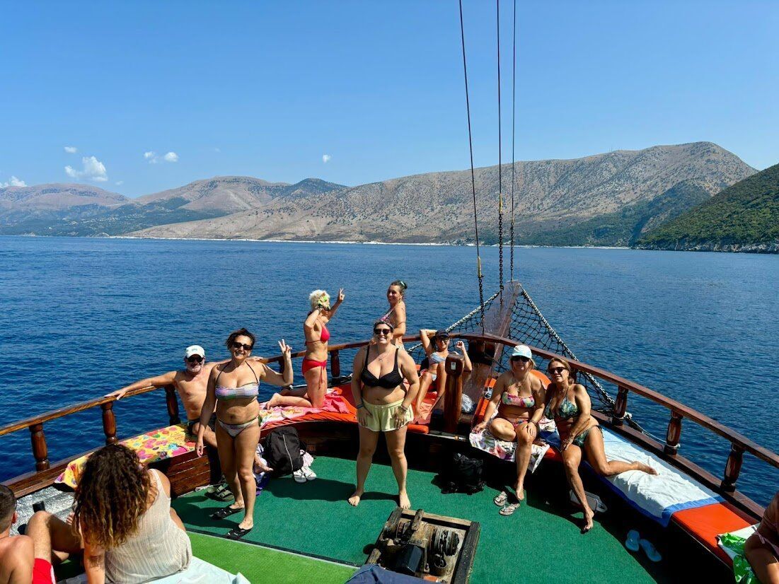 Alla scoperta dell'Albania: mare, barca e patrimonio Unesco Alla scoperta dell'Albania: mare, barca e patrimonio Unesco desktop picture