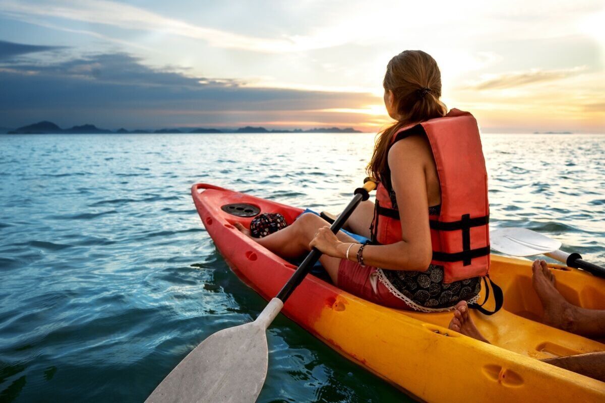 Tour in kayak al tramonto tra il lago di Como e monti Lecchesi desktop picture