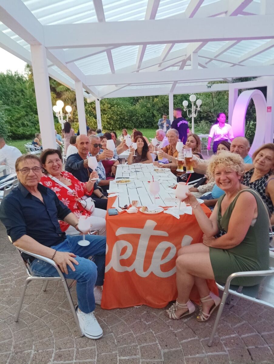 Apericena con Dj-Set alla Villa Summer Music Club Apericena con Dj-Set alla Villa Summer Music Club desktop picture