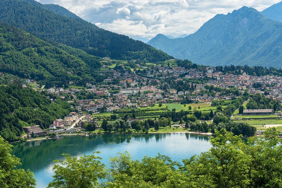 Gita in Valsugana: visita al Forte delle Benne con sessione di yoga desktop picture