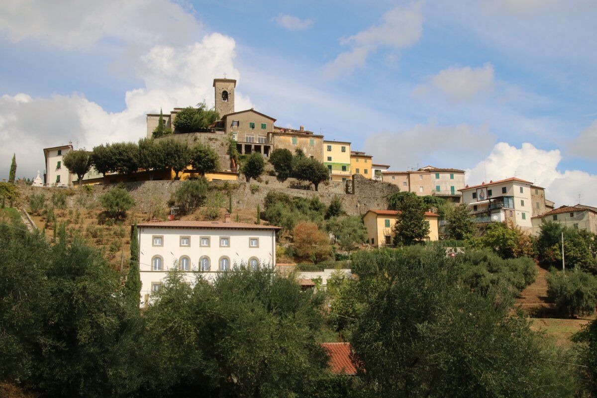 Trekking serale e Passeggiata Gastronomica a Marliana desktop picture