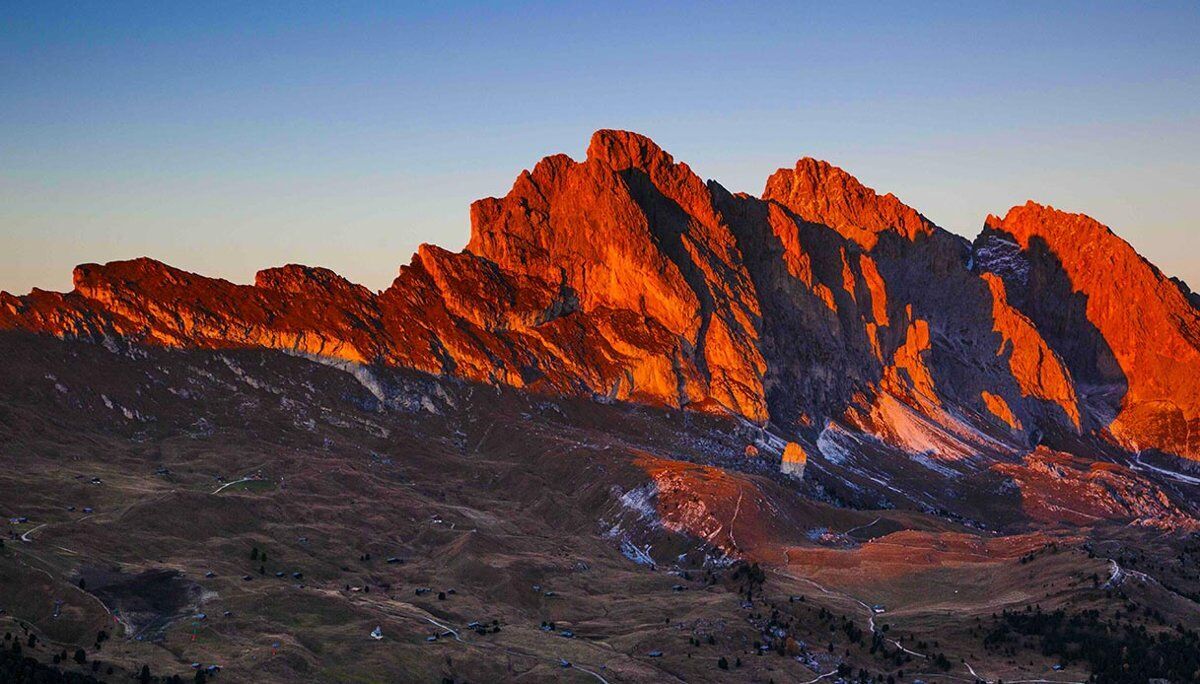 Tramonto sulle Dolomiti: escursione e cena con panorami mozzafiato Tramonto sulle Dolomiti: escursione e cena con panorami mozzafiato desktop picture
