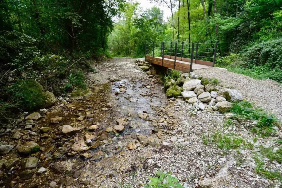 Escursione lungo il Trodo delle Acque: i borghi di Milies e Stramare Escursione lungo il Trodo delle Acque: i borghi di Milies e Stramare desktop picture