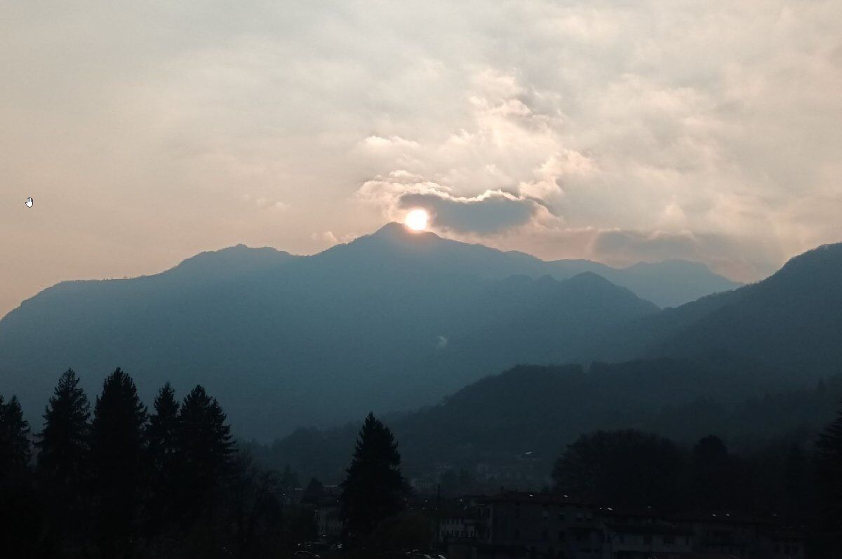 Trekking a cima Marana: la montagna sacra dell’Alto Vicentino Trekking a cima Marana: la montagna sacra dell’Alto Vicentino desktop picture