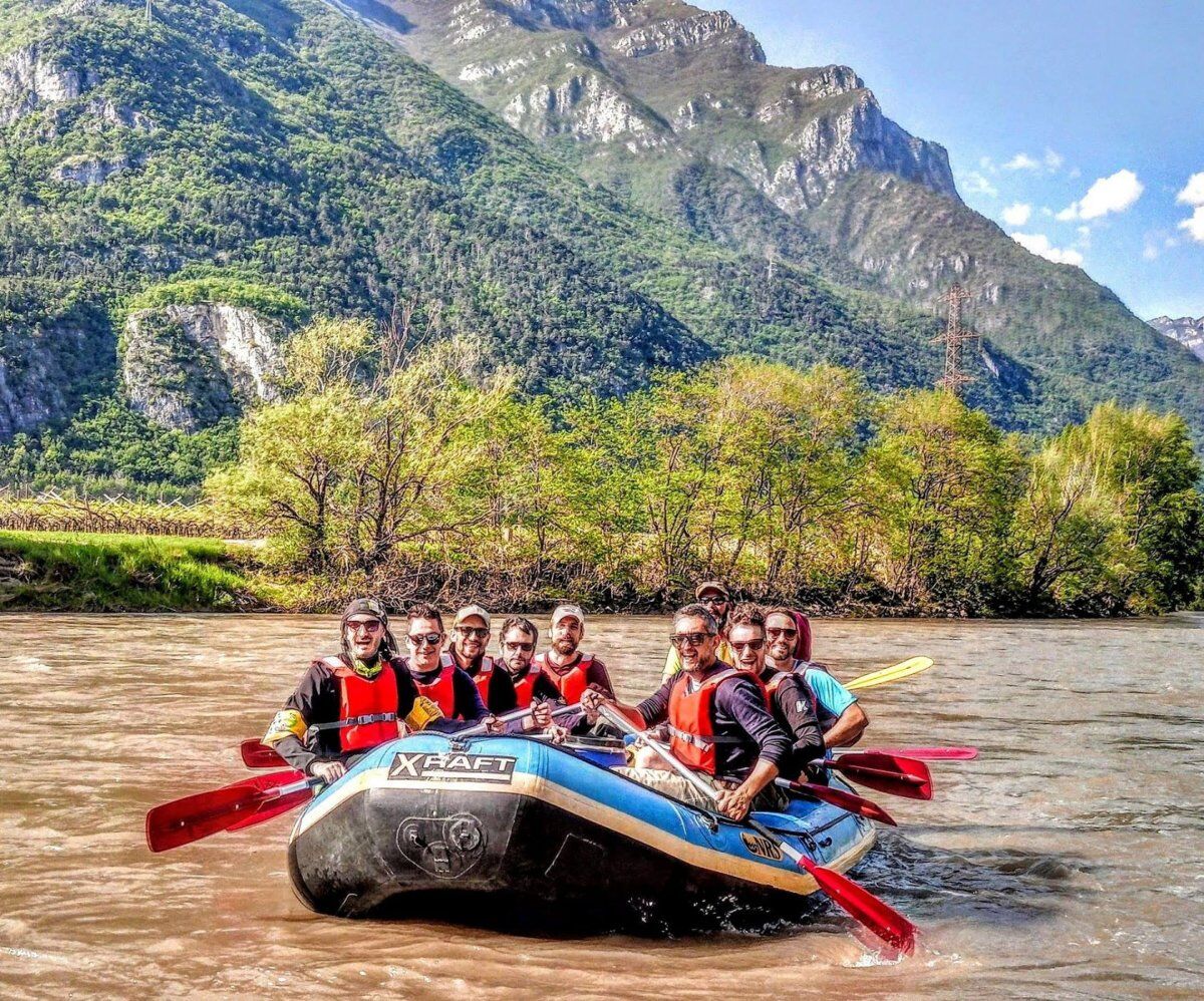 Sessione di Rafting con Spritz finale in Val d’Adige Sessione di Rafting con Spritz finale in Val d’Adige desktop picture