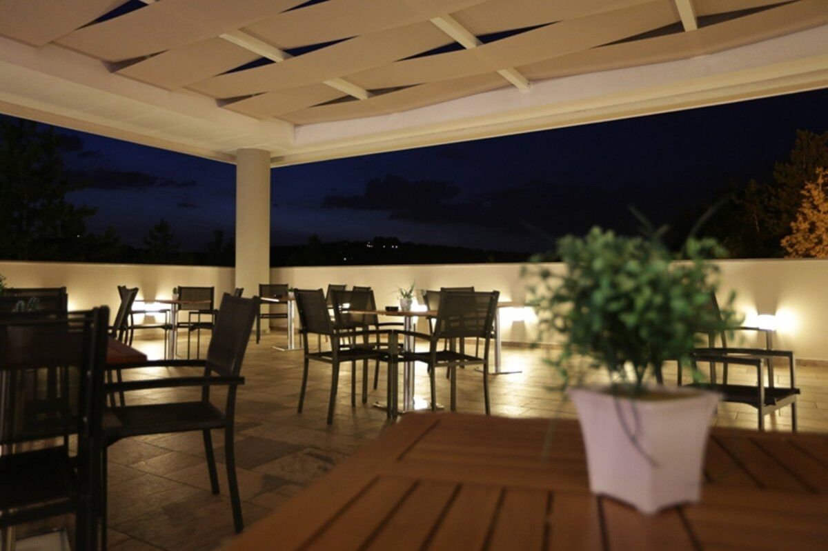 Hawaiian Party a Bologna: una festa a bordo piscina Hawaiian Party a Bologna: una festa a bordo piscina desktop picture