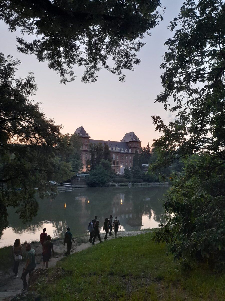 Lungo il Sangone e il Po: camminata serale a Torino con birra finale desktop picture