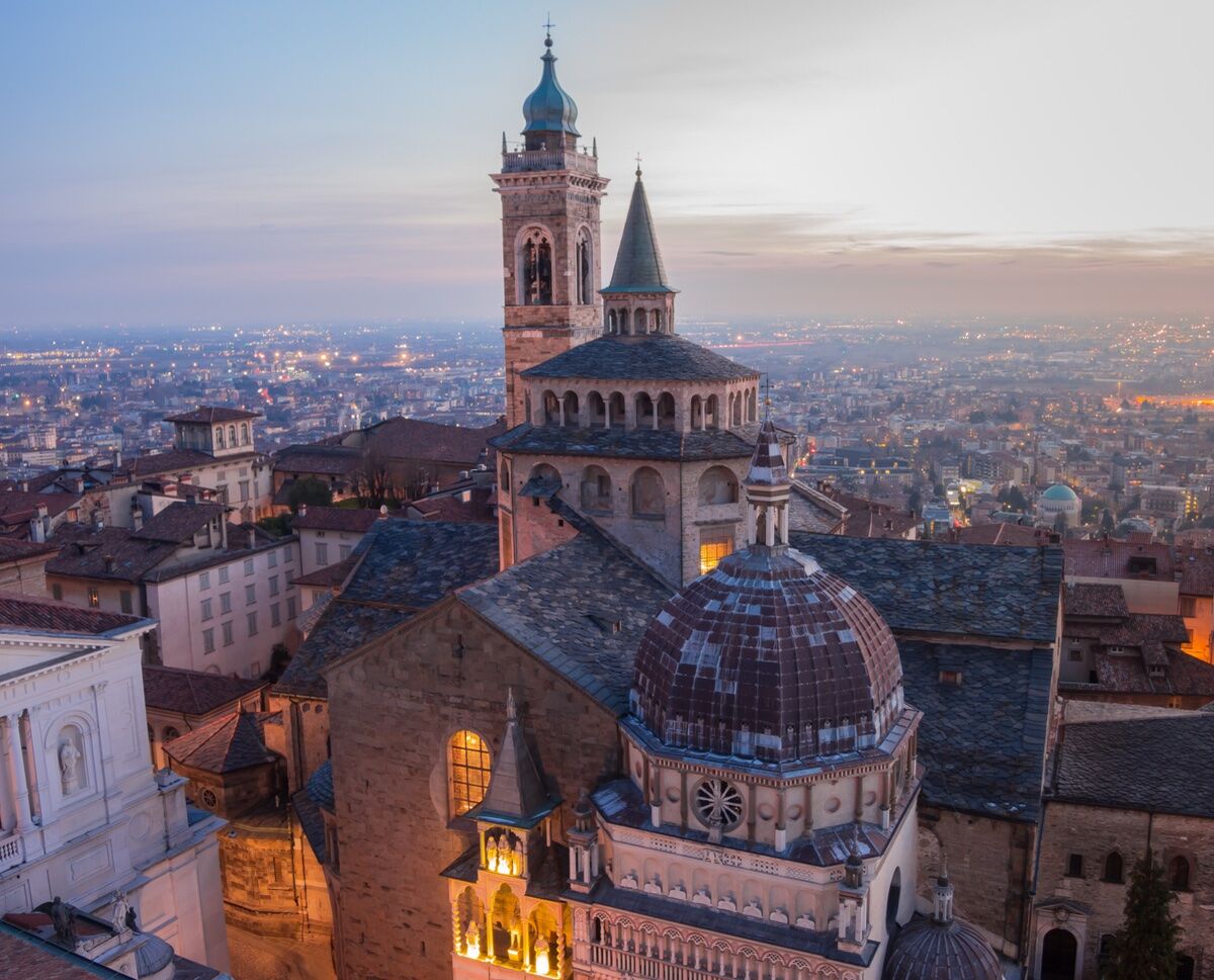 Serata di San Lorenzo: Dopocena a Bergamo Alta Serata di San Lorenzo: Dopocena a Bergamo Alta desktop picture