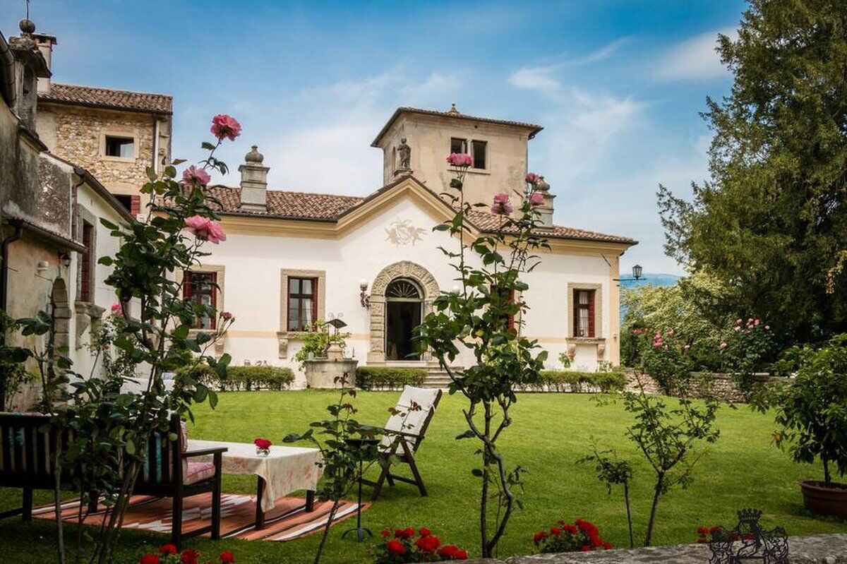 Tour guidato di Villa Verecondi Scortecci con degustazione Tour guidato di Villa Verecondi Scortecci con degustazione desktop picture