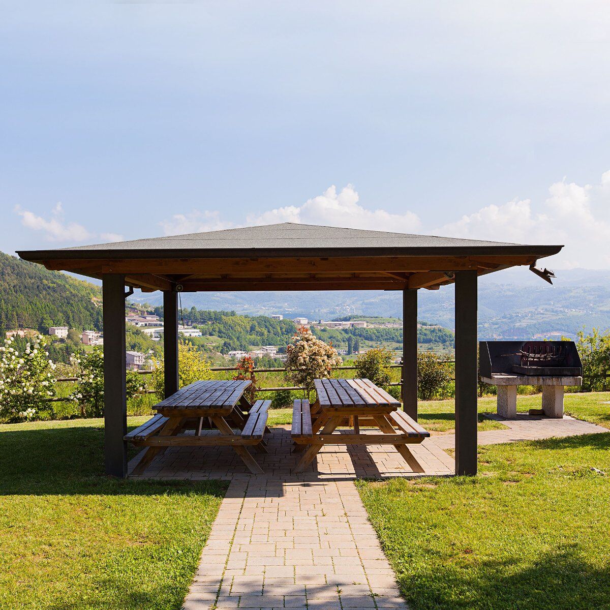 Ferragosto tra le Colline Veronesi: Festa in piscina, pernottamento e Grigliata di gruppo Ferragosto tra le Colline Veronesi: Festa in piscina, pernottamento e Grigliata di gruppo desktop picture