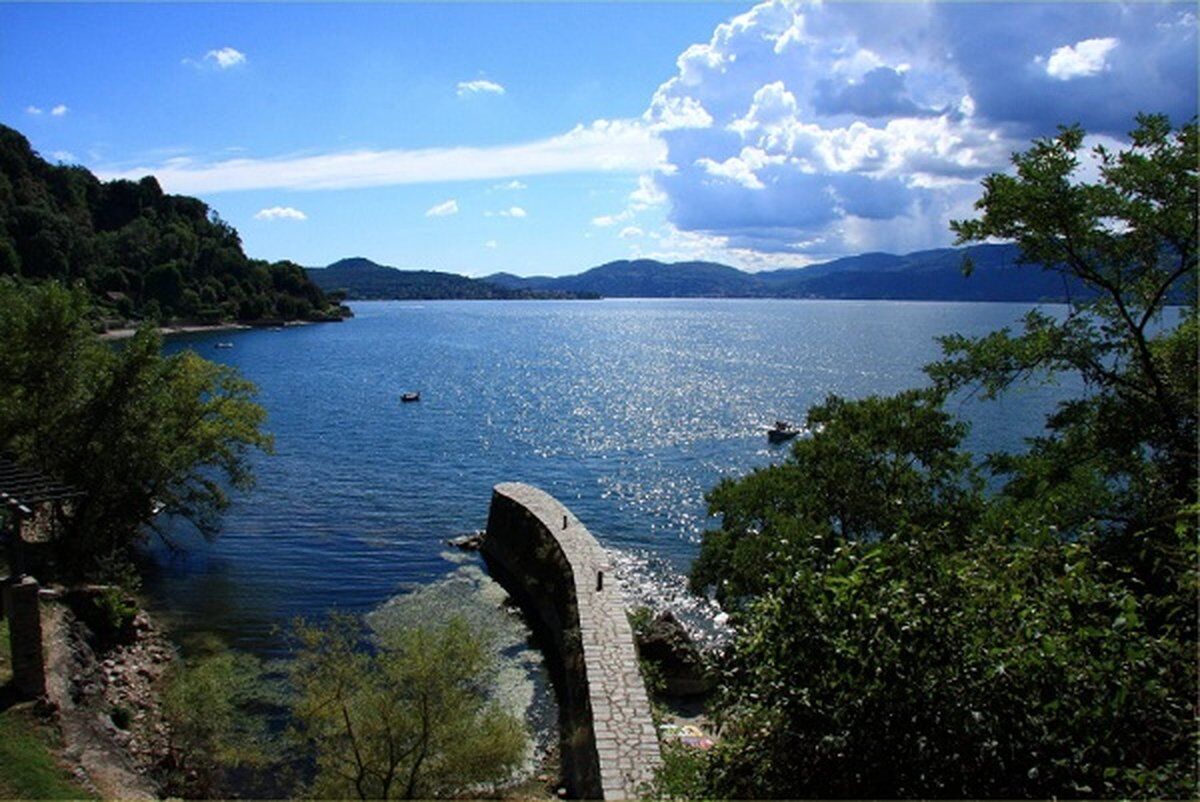 Gita panoramica sul Lago Maggiore: il Parco Golfo della Quassa Gita panoramica sul Lago Maggiore: il Parco Golfo della Quassa desktop picture