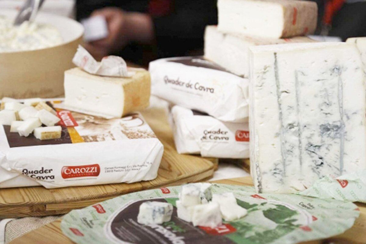 Degustazione al buio vicino Lecco: i formaggi della Valsassina desktop picture