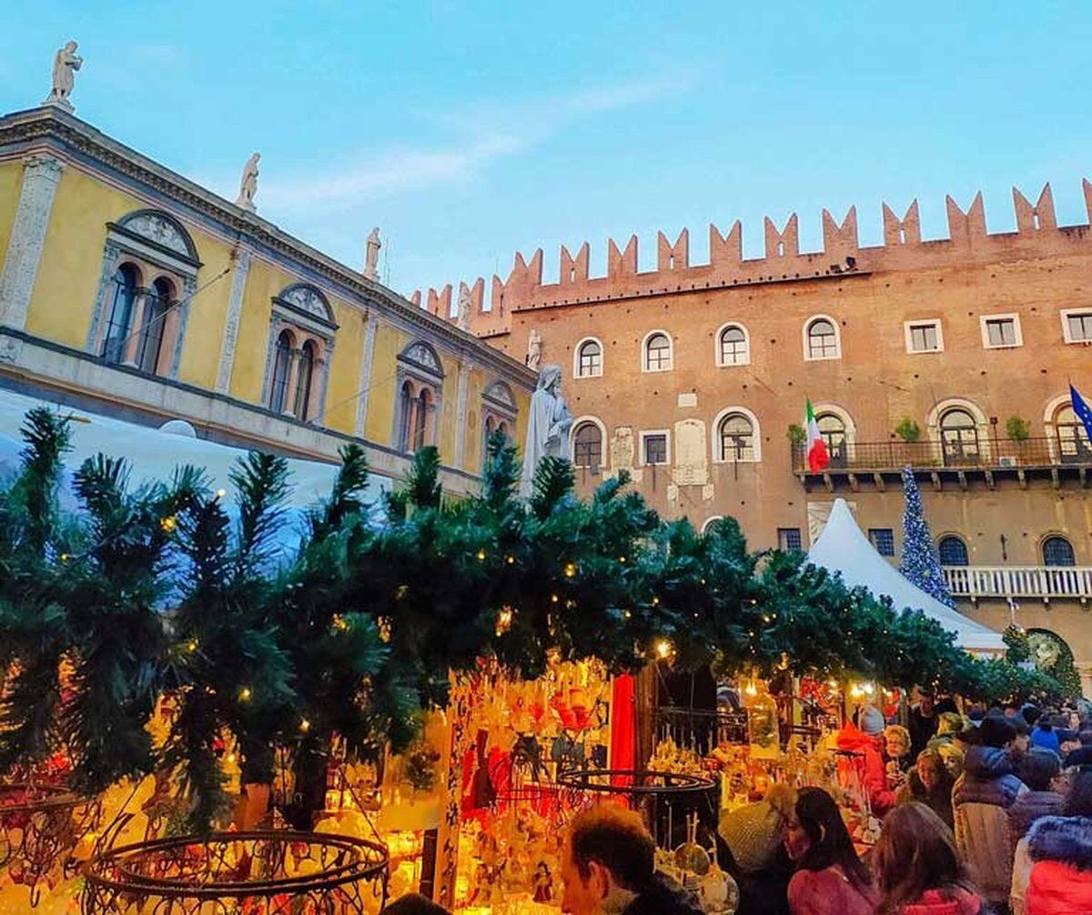 Weekend a Verona: i Mercatini di Natale desktop picture