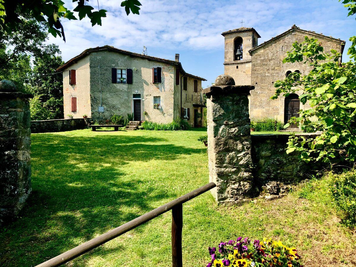 Leguigno: trekking tra castelli e Big Bench Leguigno: trekking tra castelli e Big Bench desktop picture