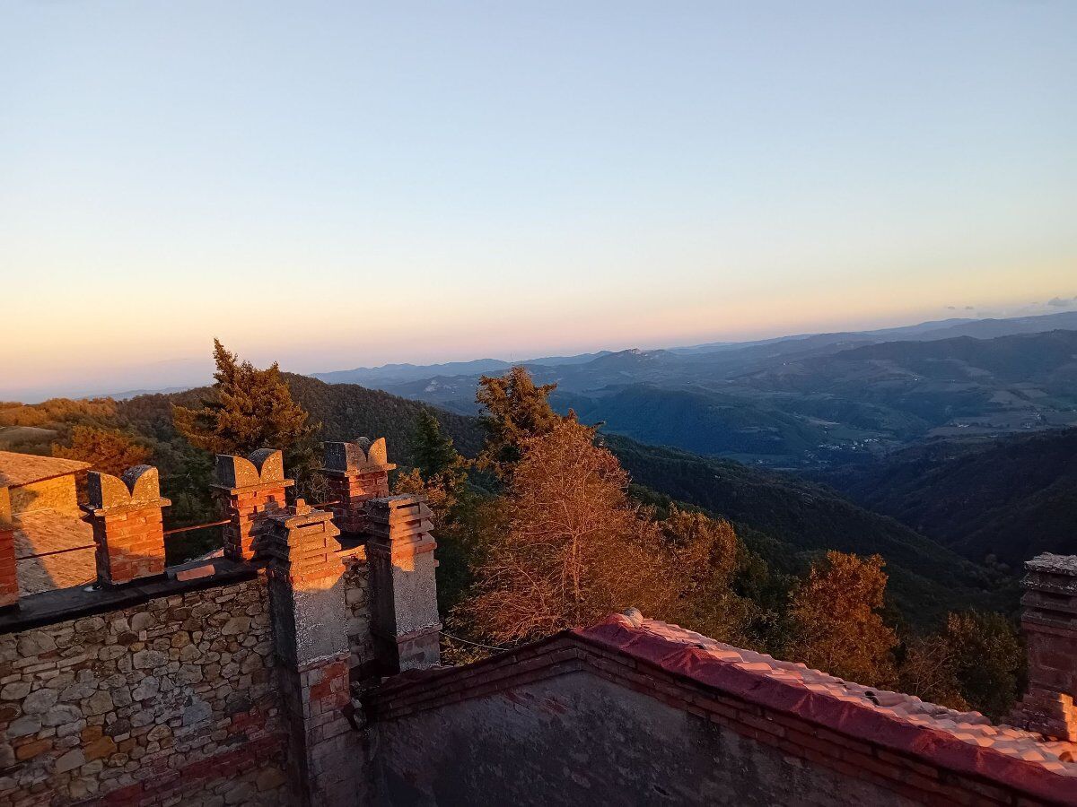 Escursione inedita tra i Castelli del bolognese Escursione inedita tra i Castelli del bolognese desktop picture