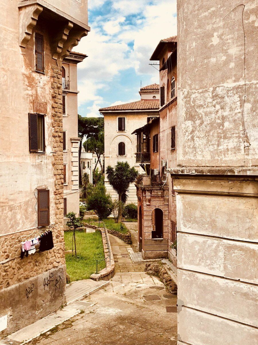 Tour della Garbatella fra storia, architettura e cinema Tour della Garbatella fra storia, architettura e cinema desktop picture