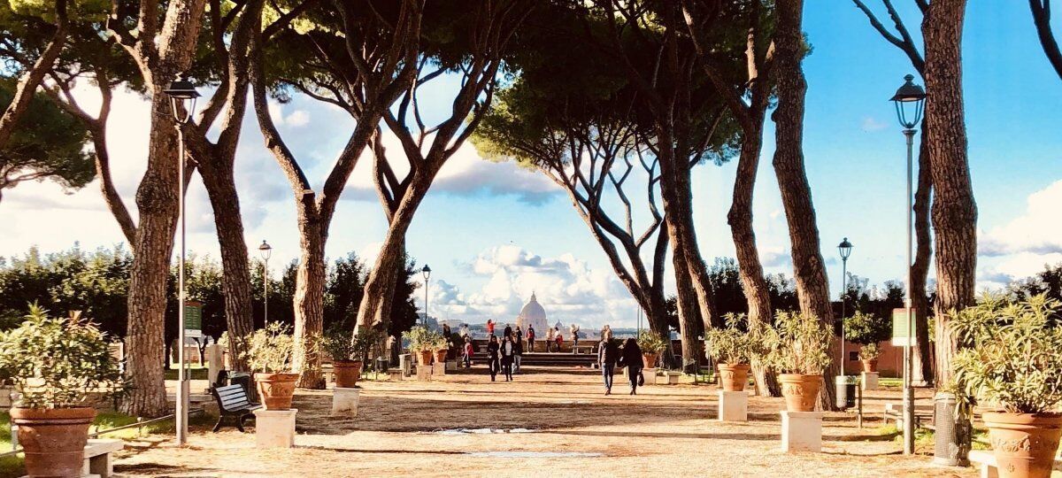 Passeggiata a Roma: il Colle Aventino tra esoterismo e mistero Passeggiata a Roma: il Colle Aventino tra esoterismo e mistero desktop picture