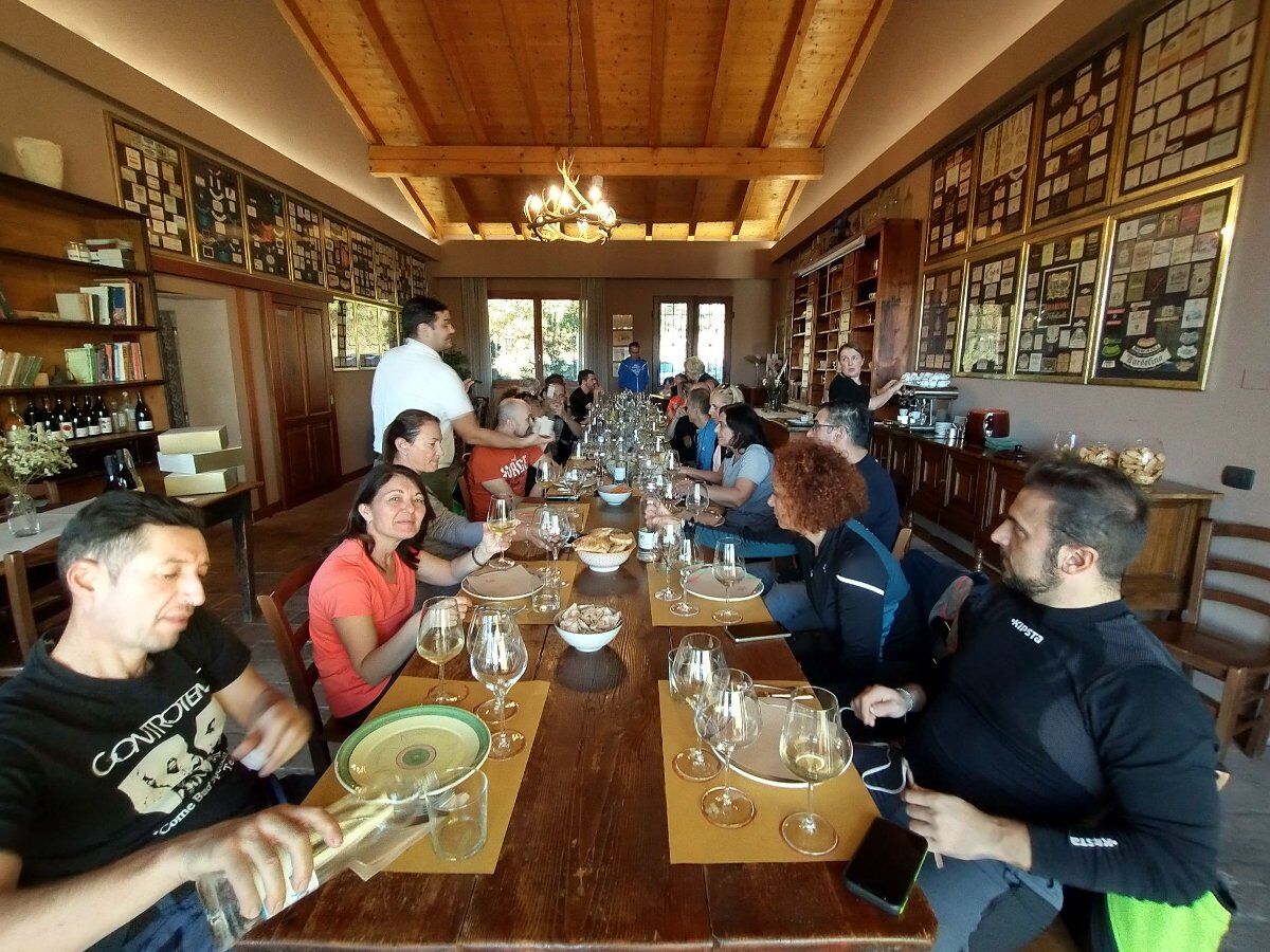 Escursione tra Vigneti e Borghi con degustazione finale Escursione tra Vigneti e Borghi con degustazione finale desktop picture