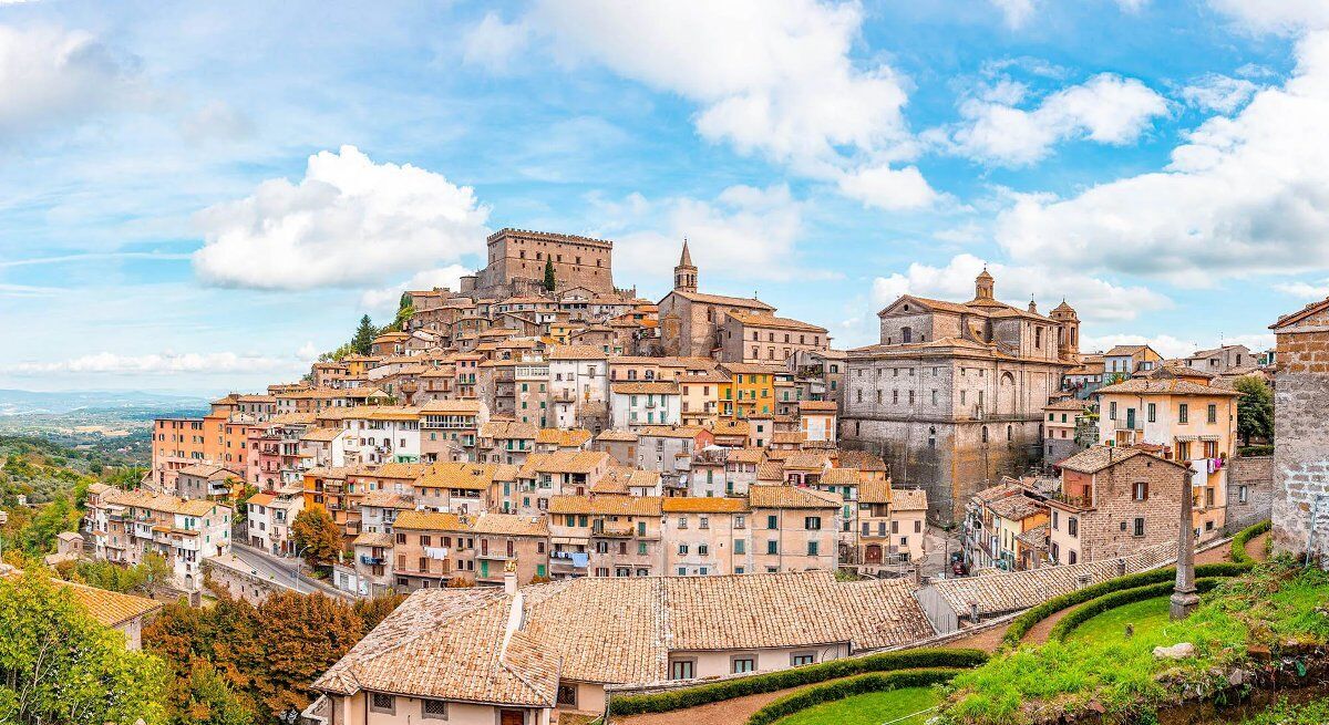 Colori e sapori d'autunno. Trekking e castagne. Colori e sapori d'autunno. Trekking e castagne. desktop picture