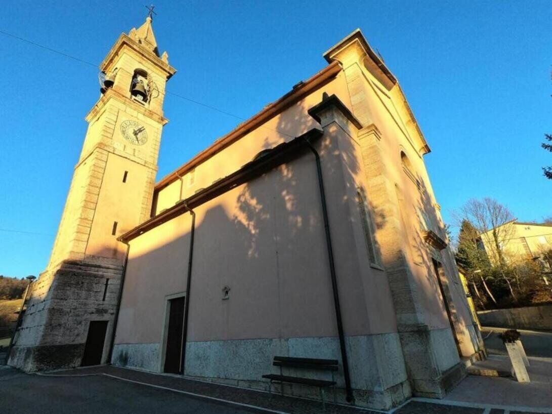 Trekking autunnale nelle Contrade Alte di Roverè Veronese Trekking autunnale nelle Contrade Alte di Roverè Veronese desktop picture