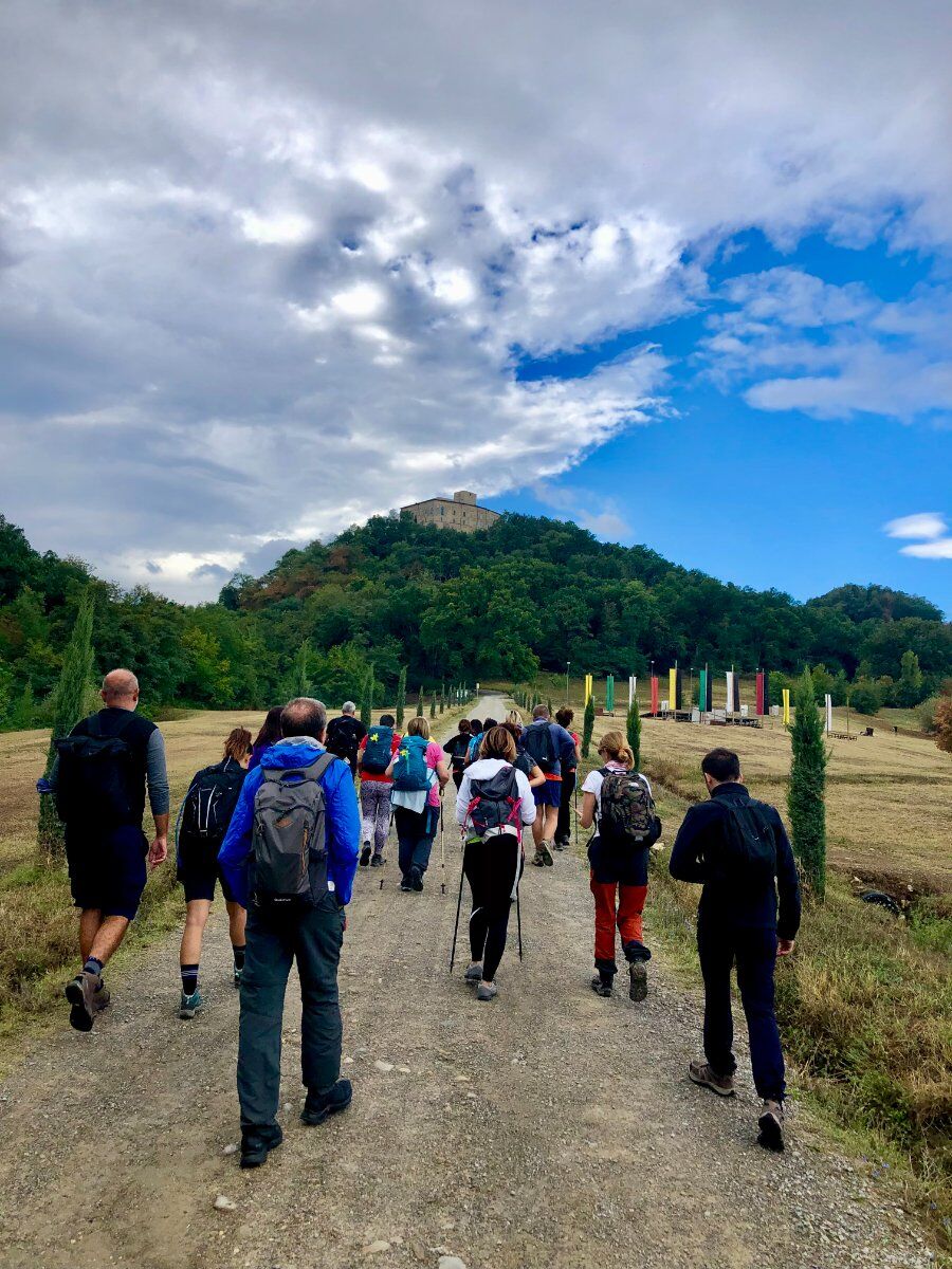 L'incredibile storia dei Canossa: escursione nell'Oasi LIPU di Quattrocastella L'incredibile storia dei Canossa: escursione nell'Oasi LIPU di Quattrocastella desktop picture