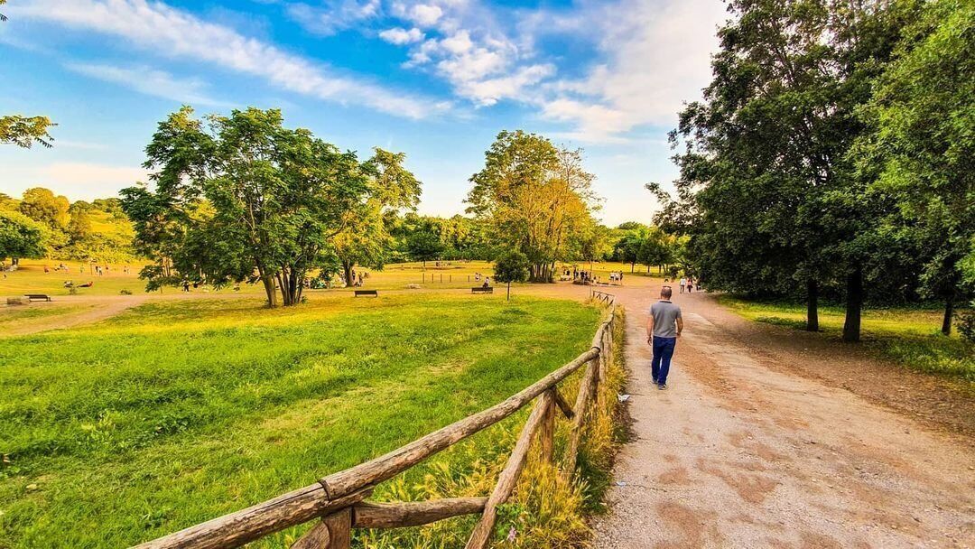 Un'avventura naturale nella Città Eterna: Il Parco della Caffarella desktop picture