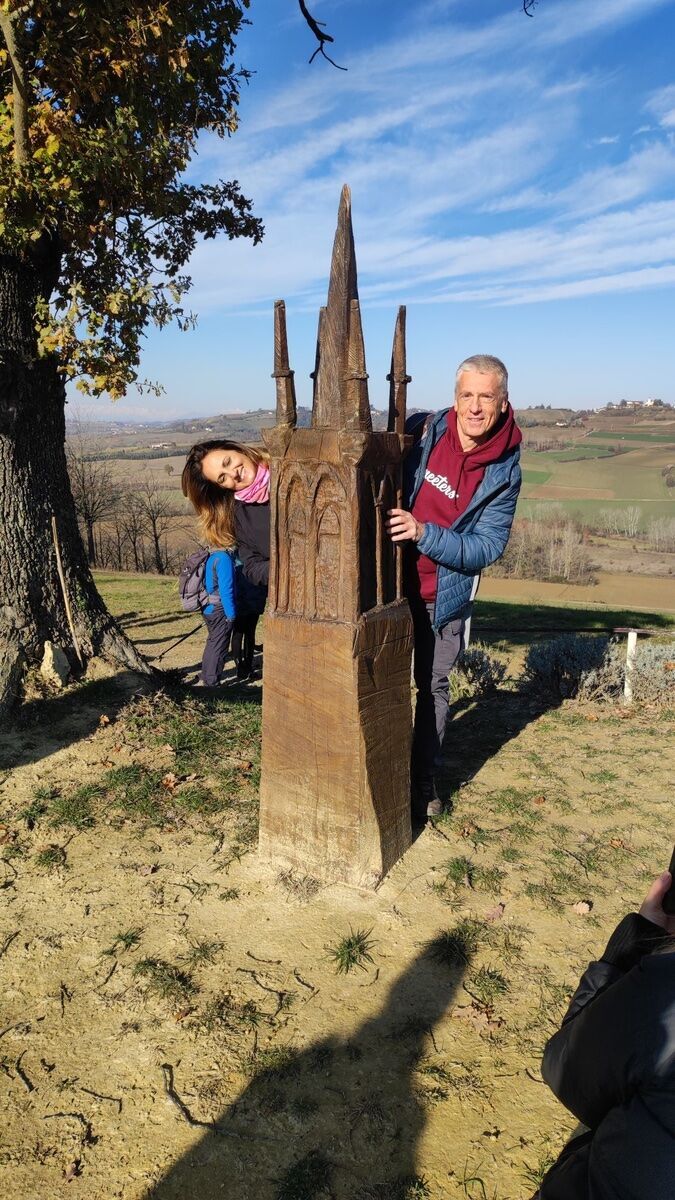 Escursione tra i Vigneti del Basso Monferrato: Barbera, Big Bench e Museo della Moda desktop picture