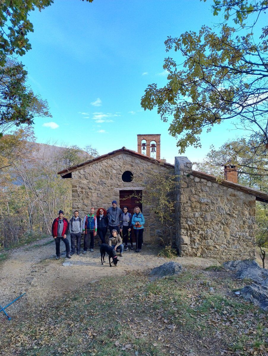 Emozionante trekking tra l'Eremo di San Bovo e le Cascate del Silan Emozionante trekking tra l'Eremo di San Bovo e le Cascate del Silan desktop picture