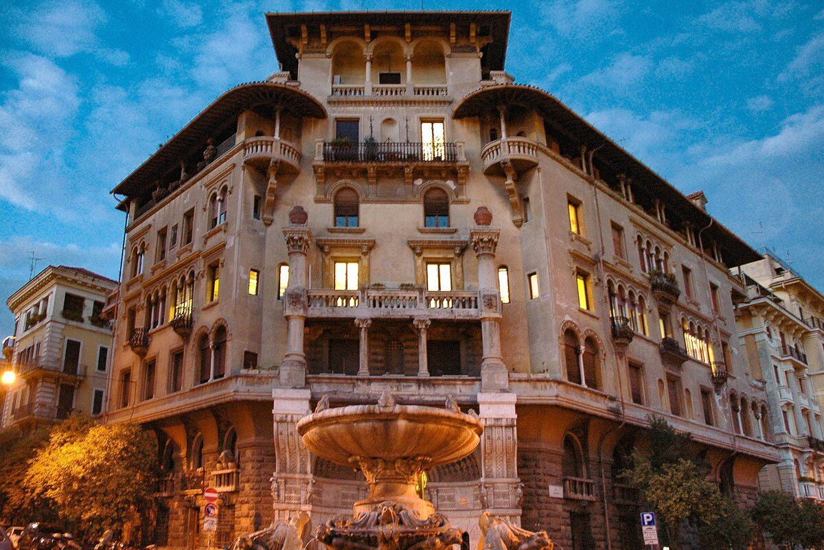 Magia ed esoterismo a Roma: il Quartiere Coppedè Magia ed esoterismo a Roma: il Quartiere Coppedè desktop picture