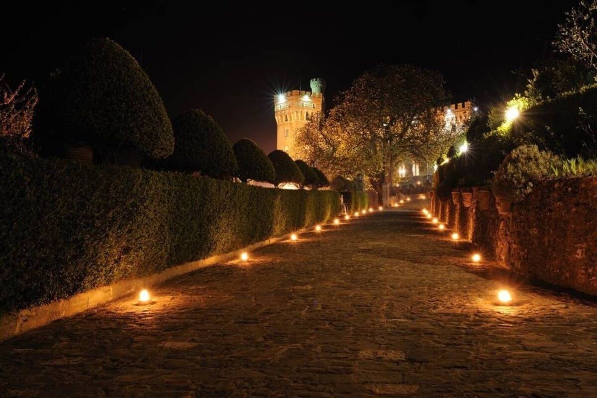 Capodanno nel Castello di Valenzano: Cenone Medievale con costumi e giochi teatrali desktop picture