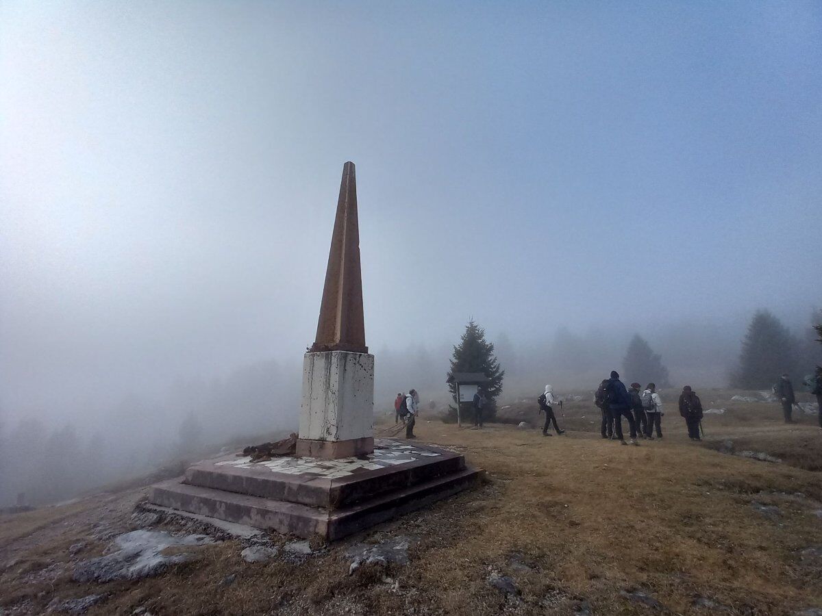 Trekking in Val Giardini: un'avventura nella neve al Bivacco dell'Angelo e al Monte Zebio Trekking in Val Giardini: un'avventura nella neve al Bivacco dell'Angelo e al Monte Zebio desktop picture
