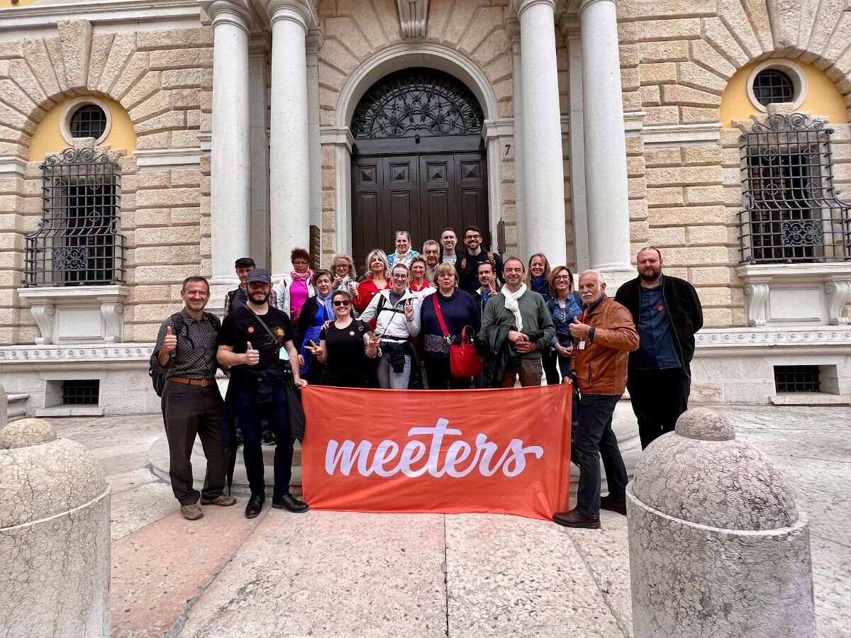 Verona tra passato e presente: visita agli ex magazzini generali con aperitivo Verona tra passato e presente: visita agli ex magazzini generali con aperitivo desktop picture