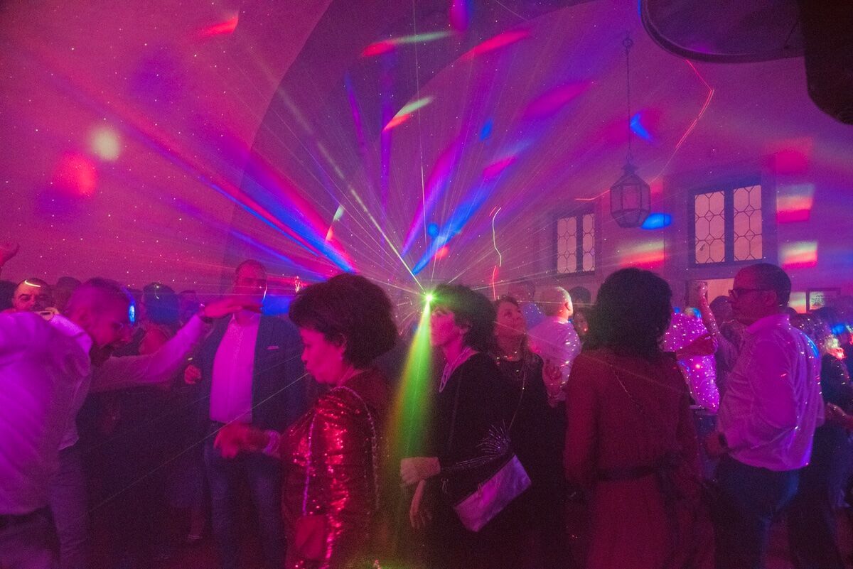 Apericena con Dj-Set al Vip Restaurant di Sesto San Giovanni Apericena con Dj-Set al Vip Restaurant di Sesto San Giovanni desktop picture