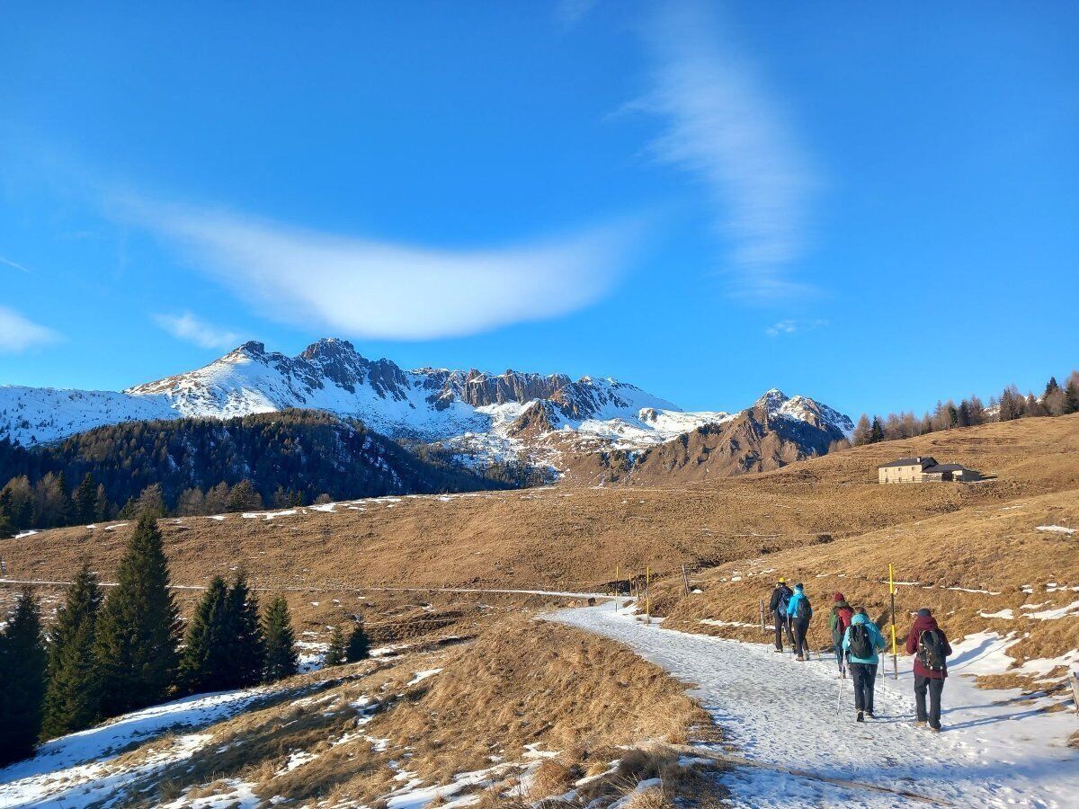 Ciaspolata dalle pendici del Pasubio con pranzo in Malga Ciaspolata dalle pendici del Pasubio con pranzo in Malga desktop picture