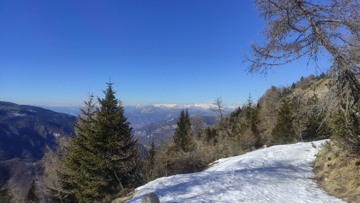 Ciaspolata dalle pendici del Pasubio con pranzo in Malga Ciaspolata dalle pendici del Pasubio con pranzo in Malga desktop picture