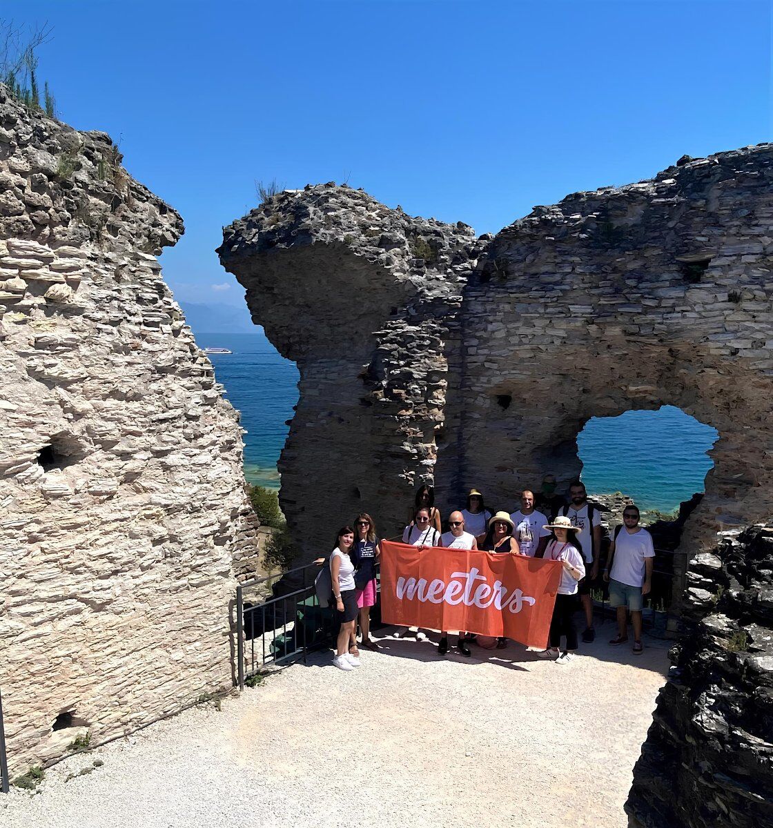 Tour romantico a Sirmione: la magia del Lago di Garda desktop picture