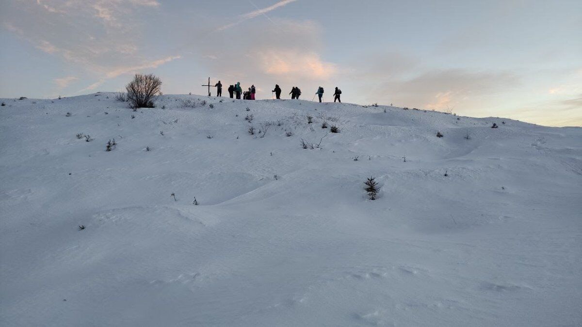 Escursione panoramica nell'Altopiano dei Sette Comuni: dalla Val Lastaro al Col d'Astiago Escursione panoramica nell'Altopiano dei Sette Comuni: dalla Val Lastaro al Col d'Astiago desktop picture