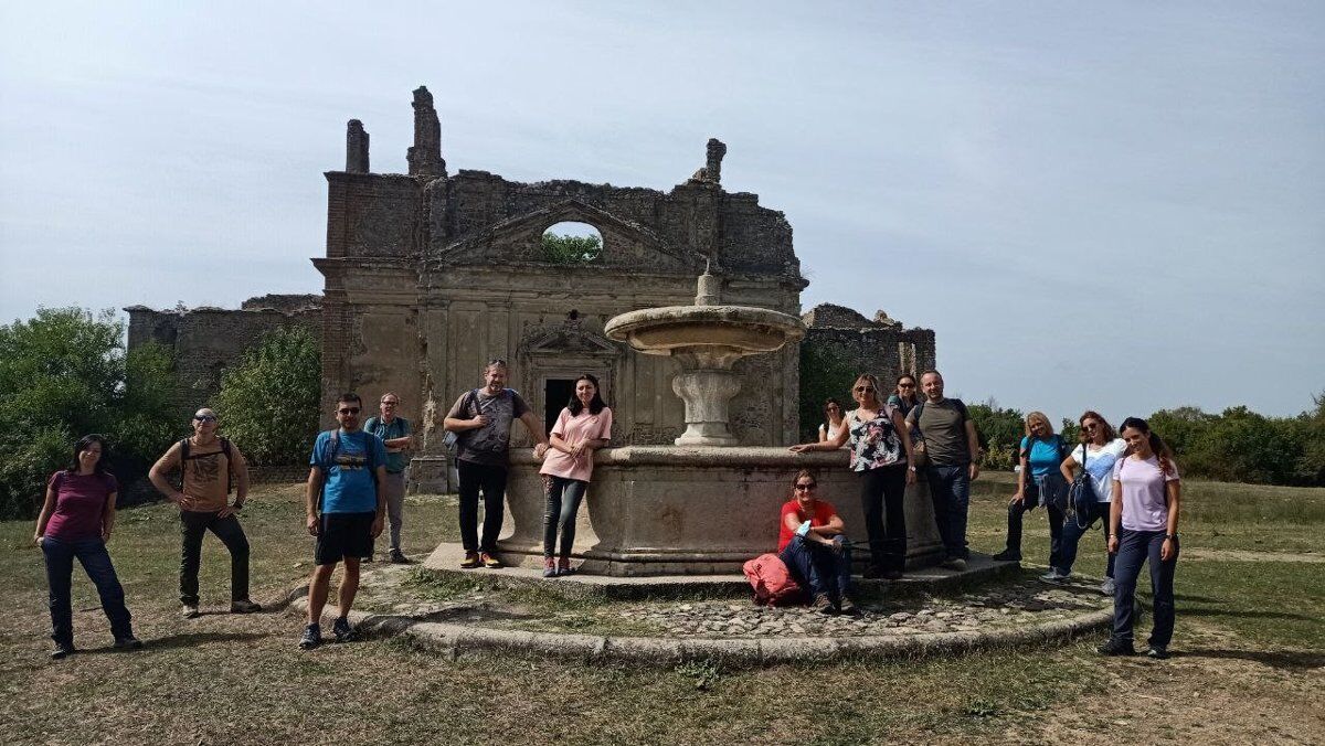 Il Parco degli Acquedotti a Roma: un viaggio tra ingegneria, natura e storia desktop picture