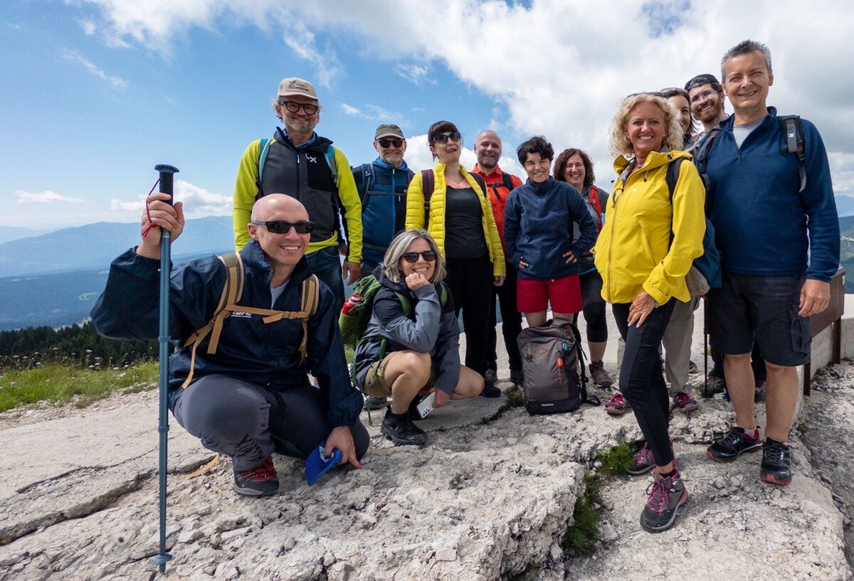 Trekking sulla Cima Ekar e tra i monti Col del Rosso e Valbella desktop picture