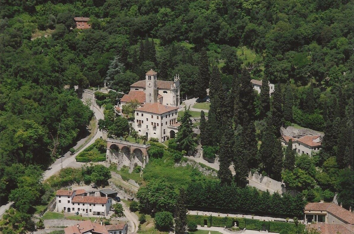 Trekking sui Colli Berici: alla scoperta dei segreti di Costozza Trekking sui Colli Berici: alla scoperta dei segreti di Costozza desktop picture