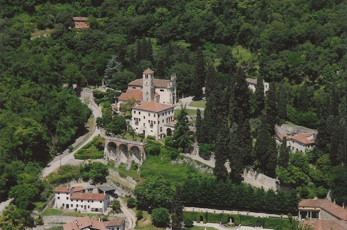 Trekking sui Colli Berici: alla scoperta dei segreti di Costozza desktop picture