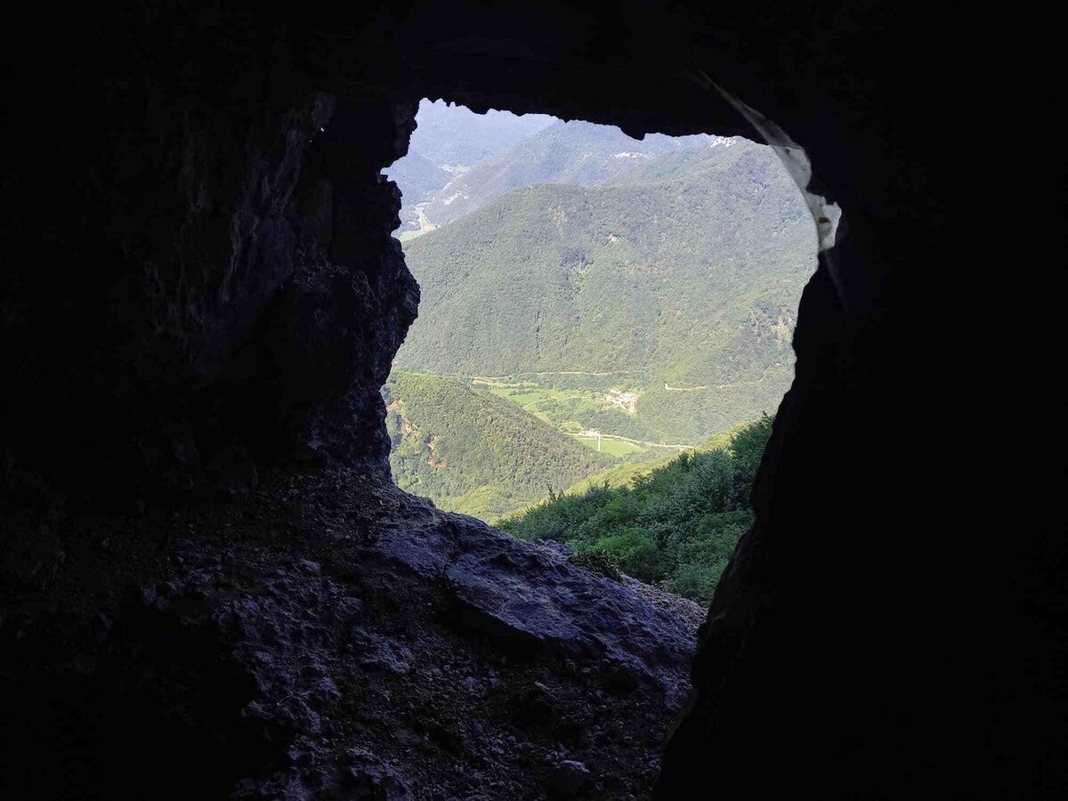 Escursione tra natura e memoria sul Monte Cimone e su Cima Neutra desktop picture