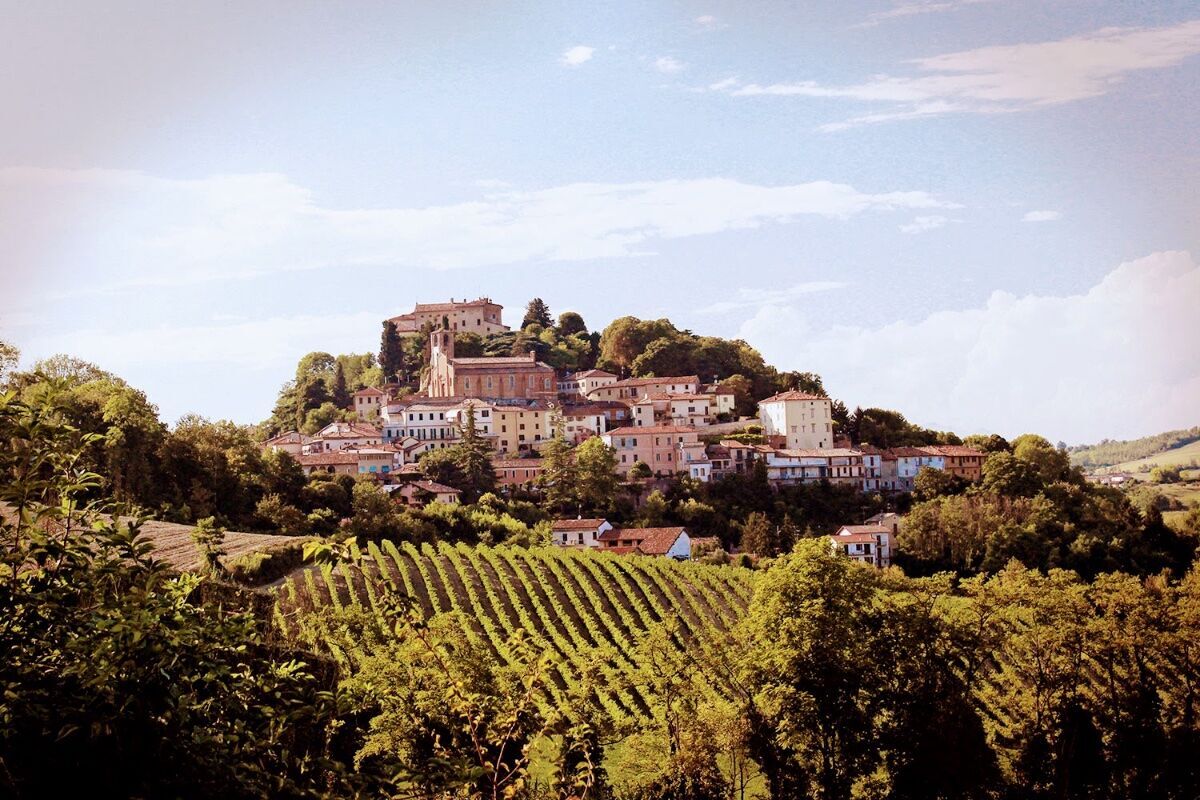 Sentiero la Grotta di Lourdes: Giro ad Anello da Casale Monferrato Sentiero la Grotta di Lourdes: Giro ad Anello da Casale Monferrato desktop picture